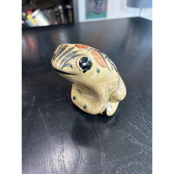 Vtg Pottery Mini Table Top Frog Figurine- Painted - Made in Mexico- some wear - Picture 2 of 6